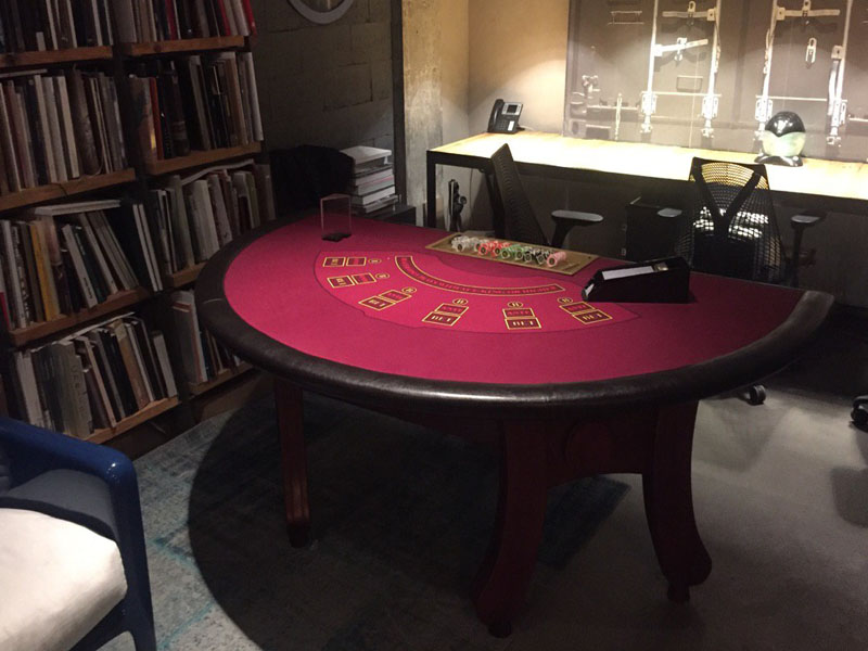 Покерний стіл, БлекДжек